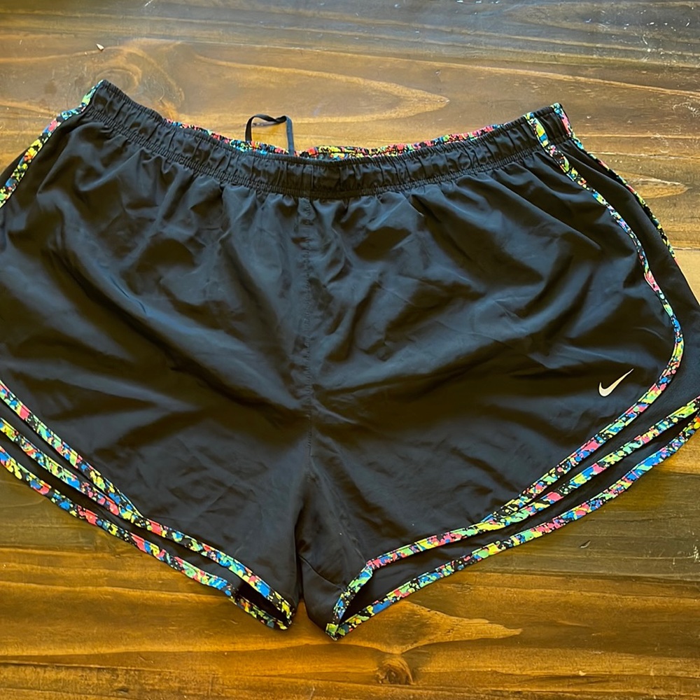 NIKE DRI FIT TIEMPO SHORTS!